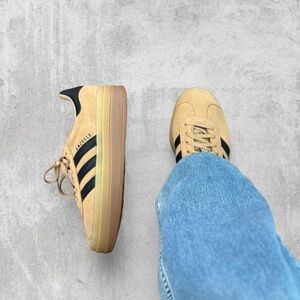 Adidas Gazelle Bold Shoes Womens Size 8 Tan Brown Sneakers Suede Platform